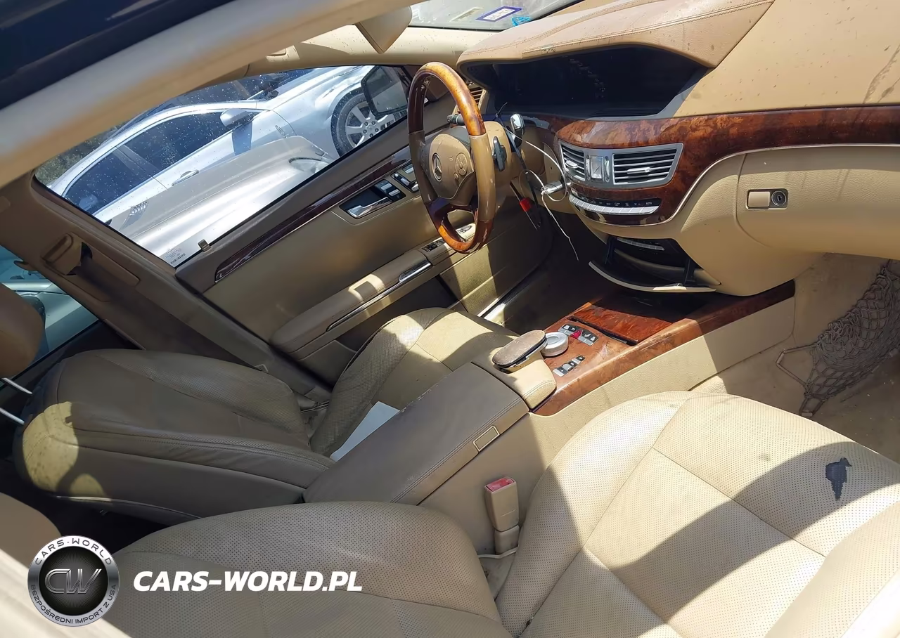 2010 Mercedes-Benz S 550 VIN:WDDNG7BB8AA304803 - 5