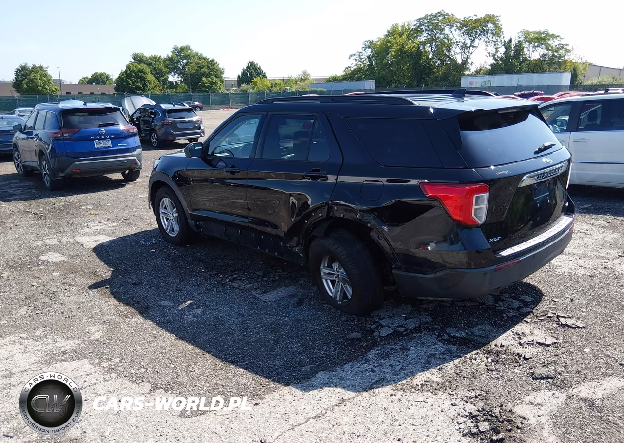 2020 Ford Explorer Xlt VIN:1FMSK8DH9LGB02051 - 3