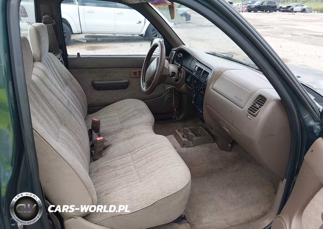 1999 Toyota Tacoma VIN:4TANL42N0XZ551981 - 5