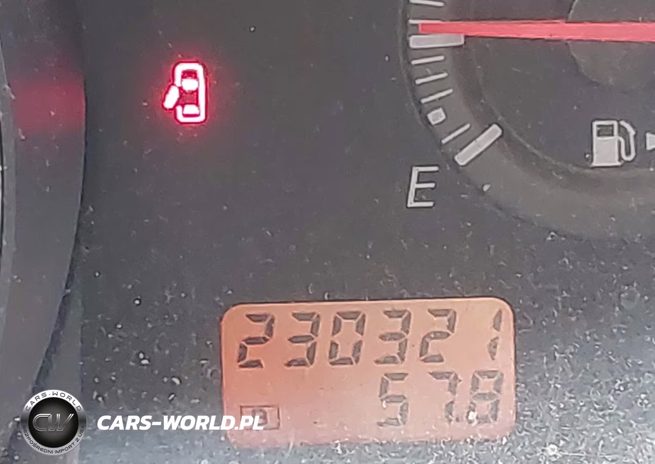 2011 Nissan Versa 1.8S VIN:3N1BC1AP3BL447240 - 15