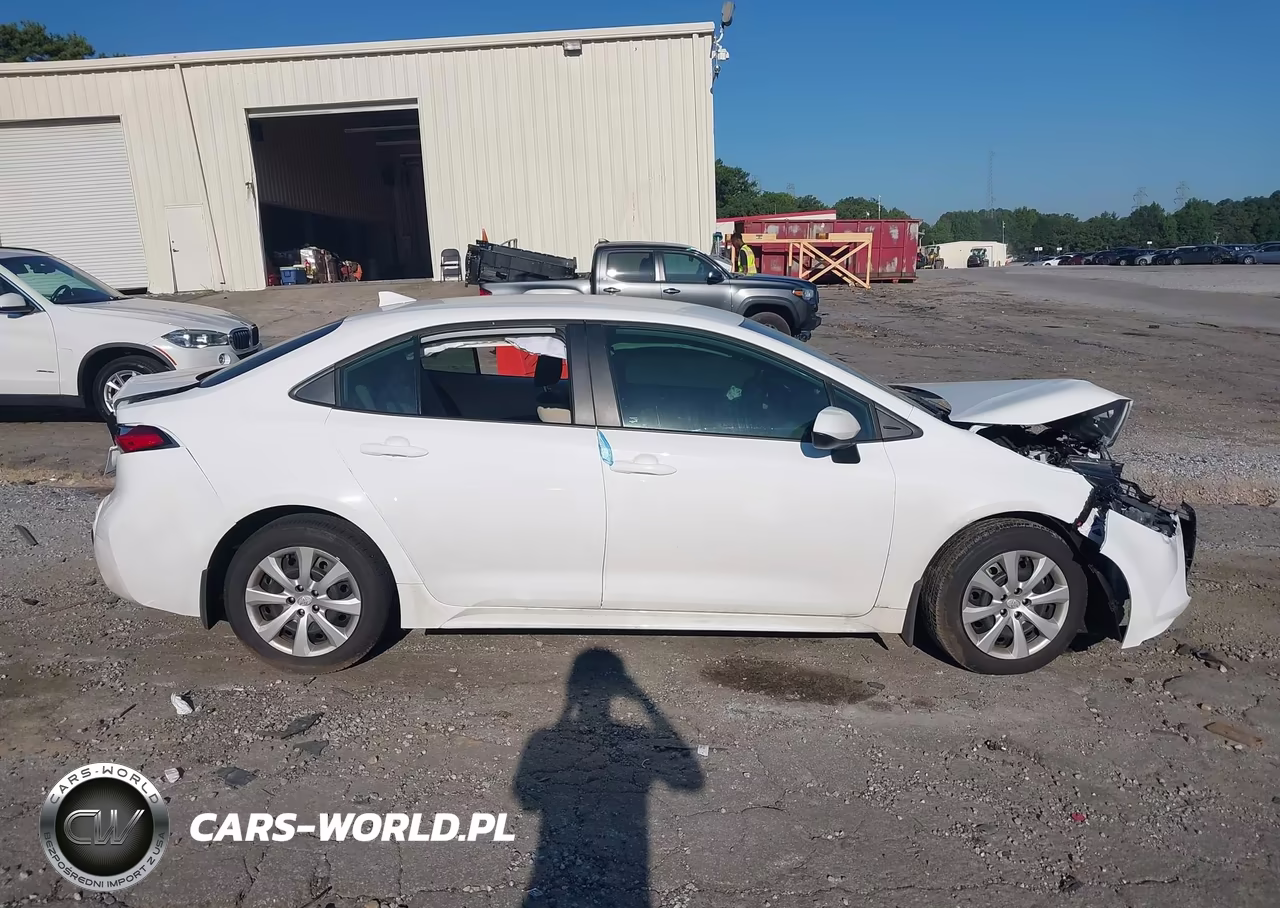 2026 Toyota Corolla Le VIN:5YFB4MDE5TP449873 - 13