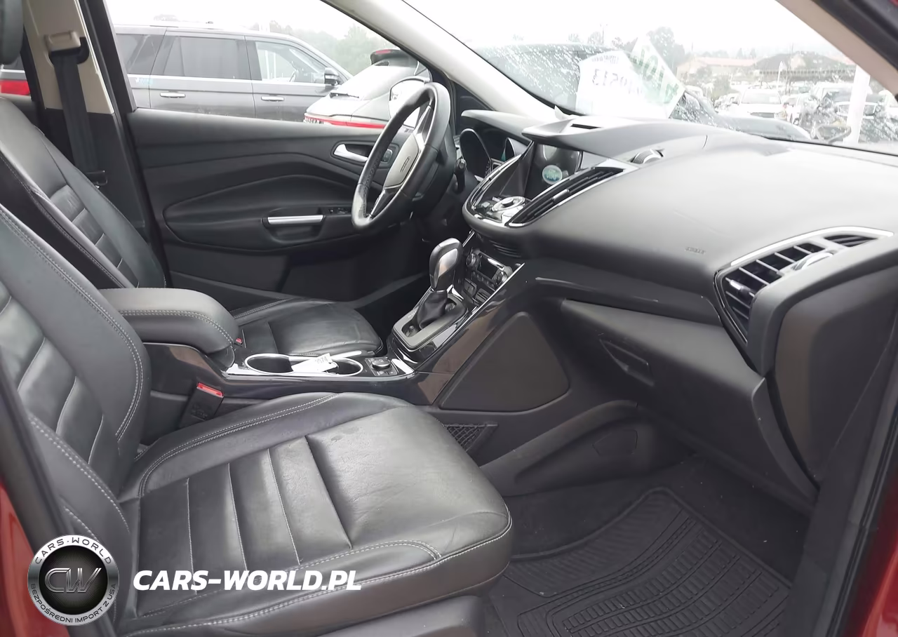 2016 Ford Escape Titanium VIN:1FMCU9J94GUC62508 - 5