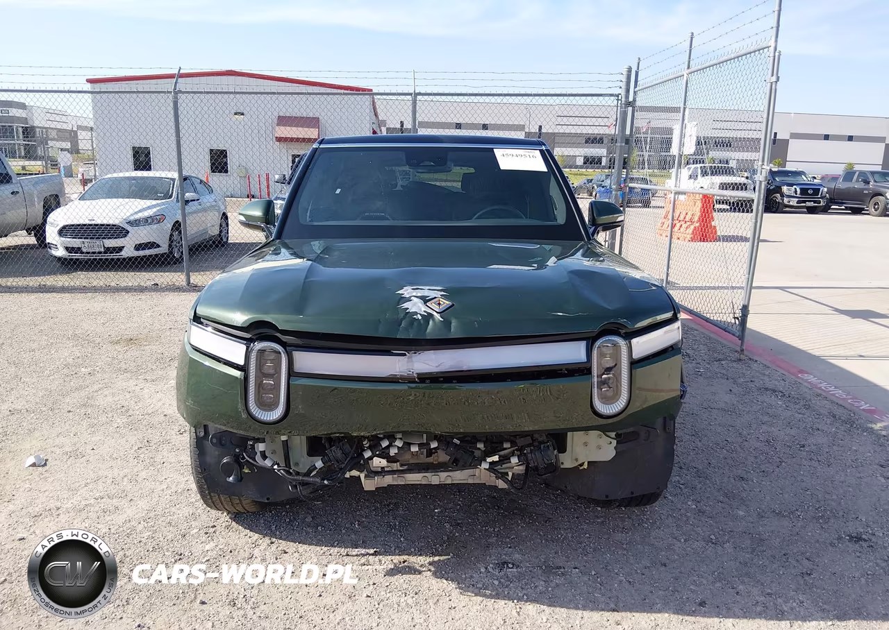 2024 Rivian R1S Adventure VIN:7PDSGABA4RN039327 - 13