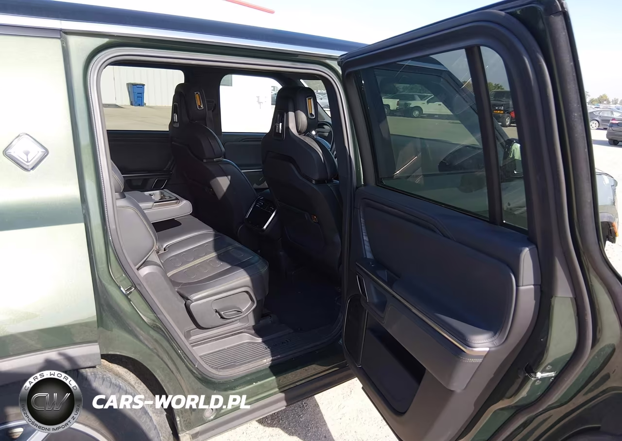 2024 Rivian R1S Adventure VIN:7PDSGABA4RN039327 - 8