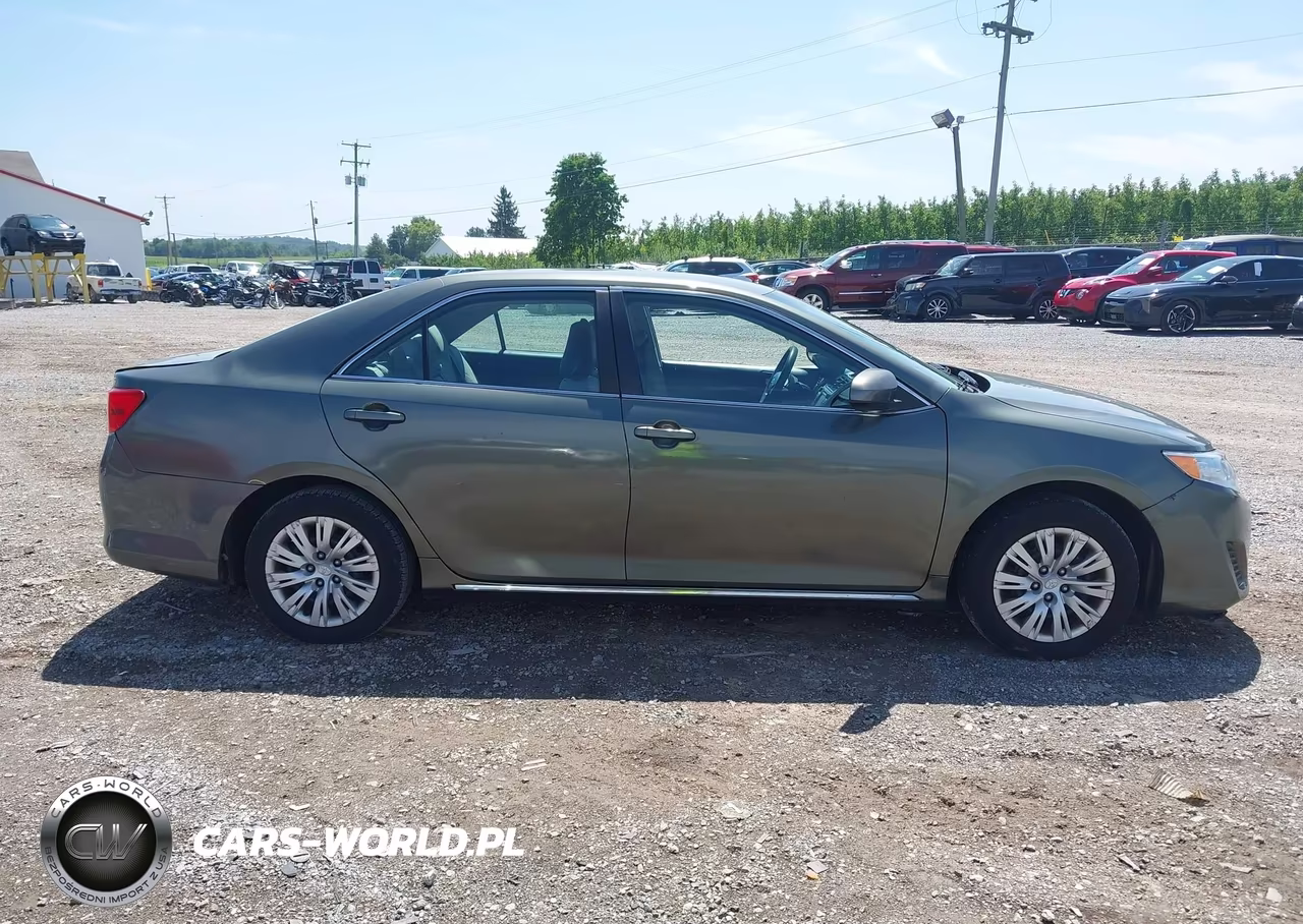 2013 Toyota Camry Le VIN:4T4BF1FK9DR292947 - 13