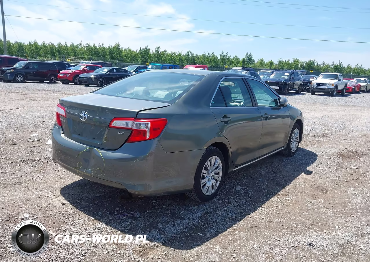 2013 Toyota Camry Le VIN:4T4BF1FK9DR292947 - 4