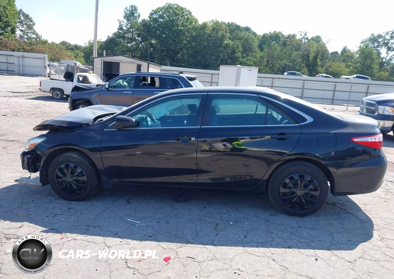 2016 Toyota Camry Le VIN:4T1BF1FK8GU137711 - 14