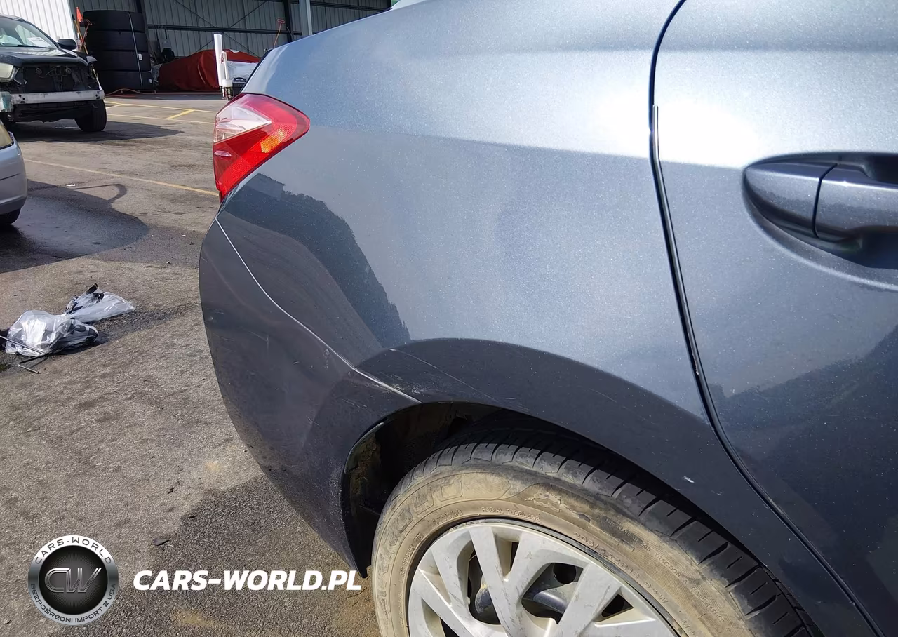 2017 Toyota Corolla Le VIN:2T1BURHE6HC789340 - 18