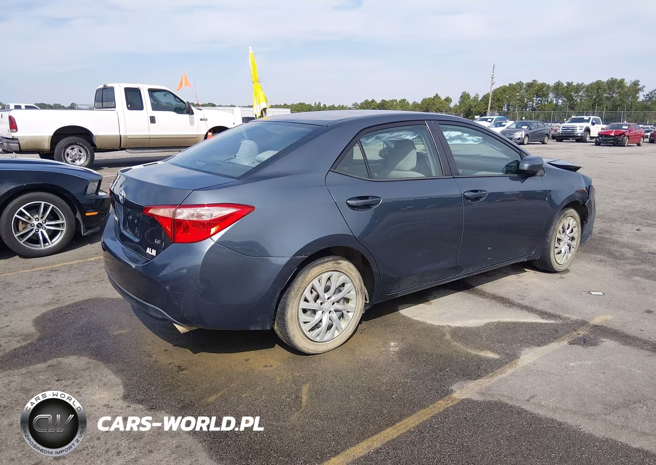 2017 Toyota Corolla Le VIN:2T1BURHE6HC789340 - 4