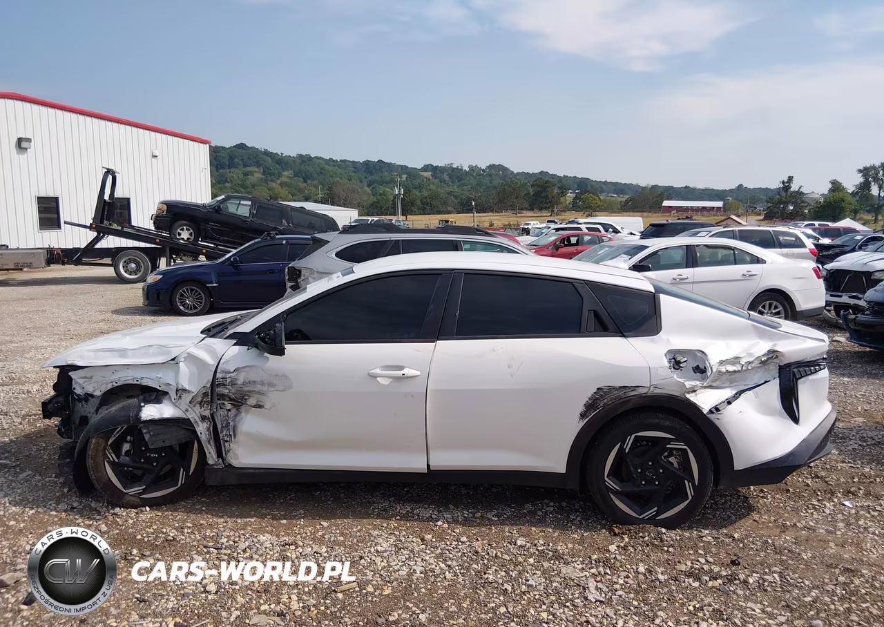 2025 Kia K4 Ex VIN:3KPFU4DEXSE041967 - 14