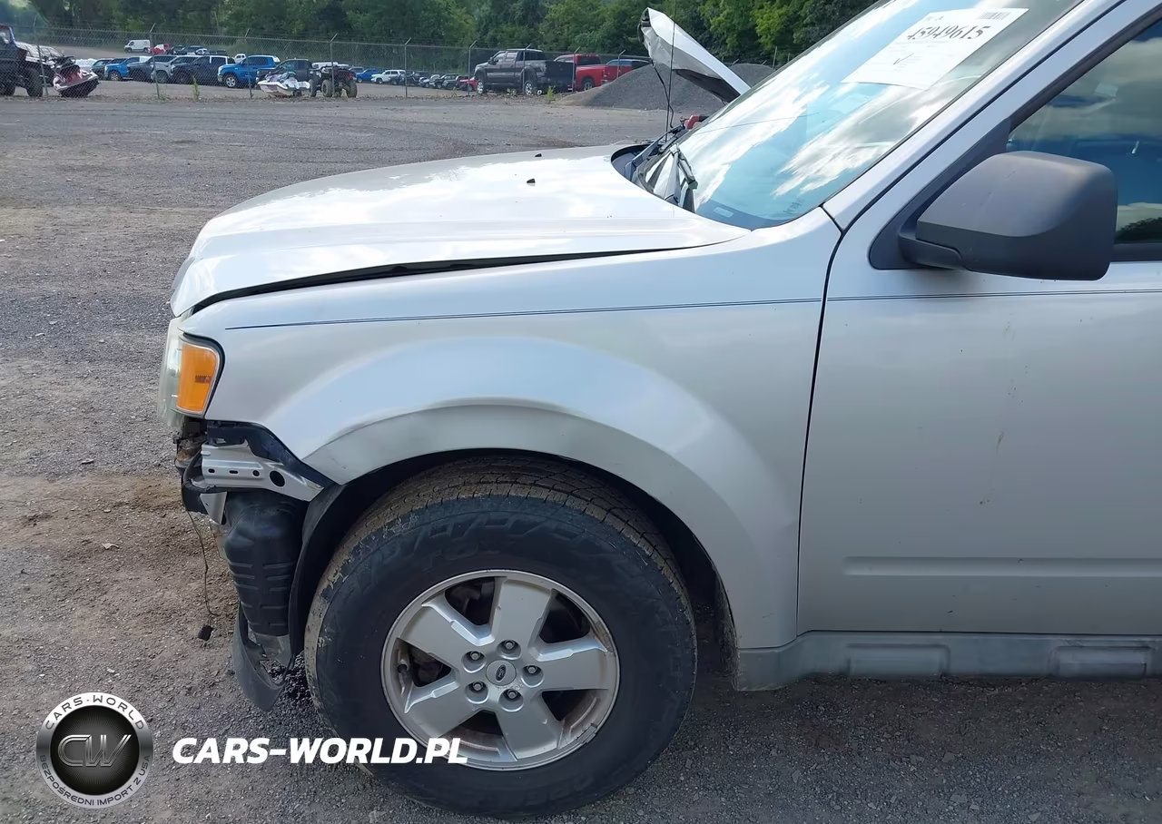 2009 Ford Escape Xlt VIN:1FMCU03779KB29795 - 13