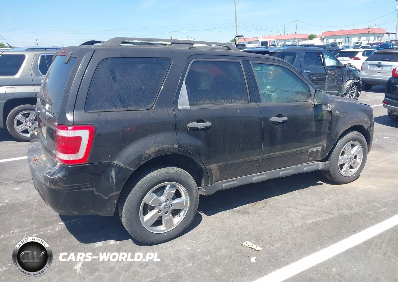 2008 Ford Escape Xlt VIN:1FMCU03188KE68320 - 4
