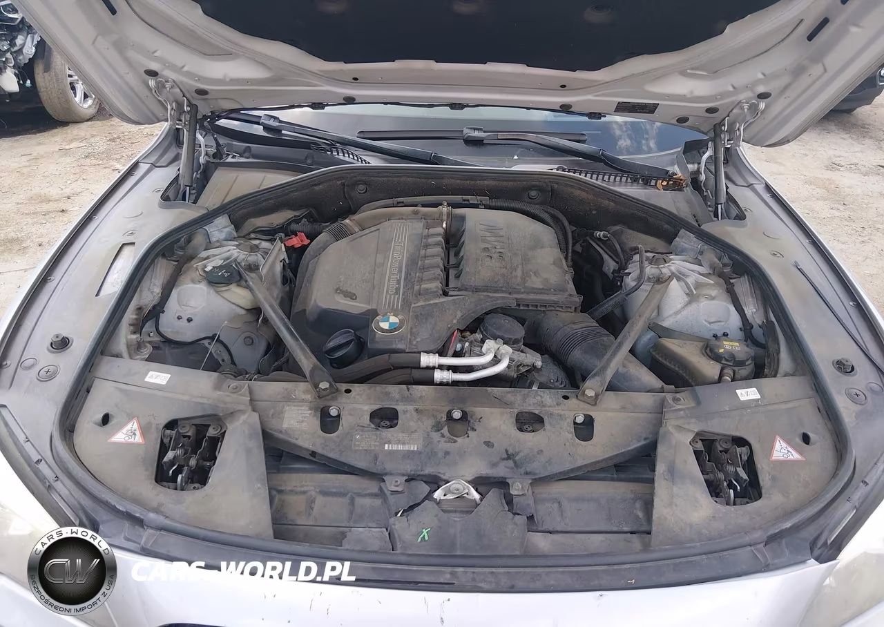 2015 BMW 740I VIN:WBAYA6C52FGK16679 - 10