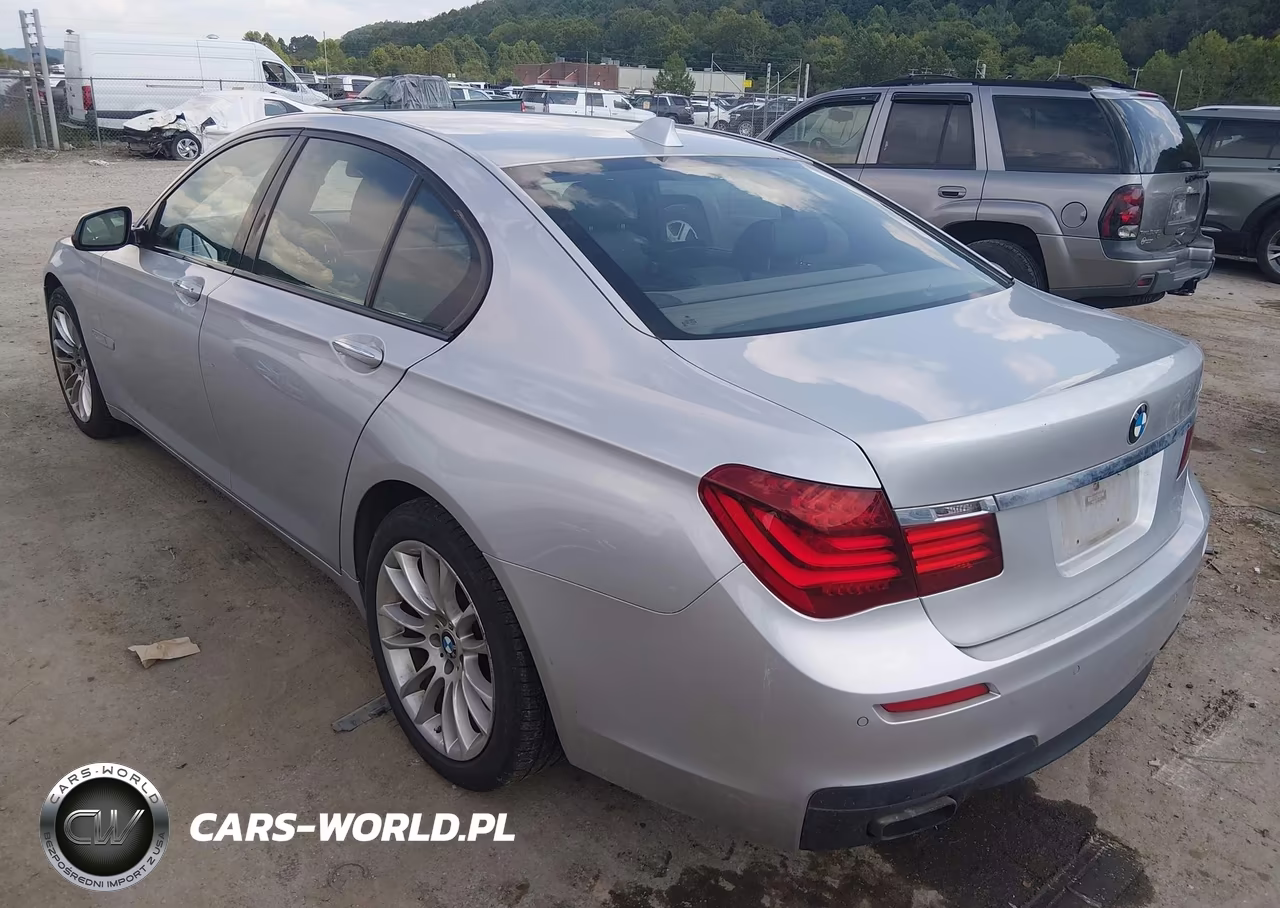 2015 BMW 740I VIN:WBAYA6C52FGK16679 - 3