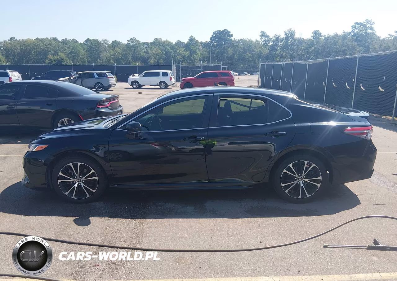 2018 Toyota Camry Se VIN:JTNB11HK4J3037954 - 14