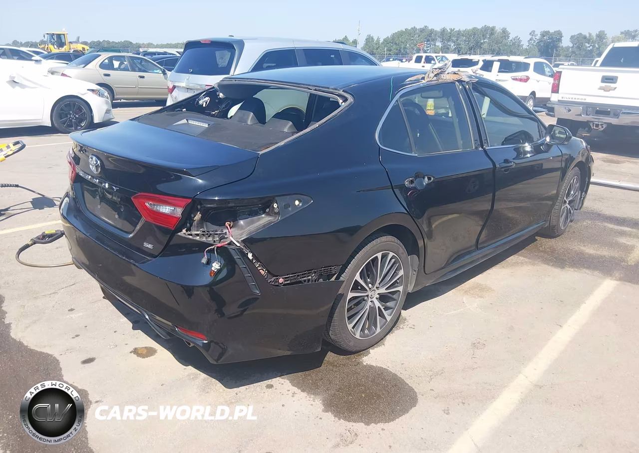 2018 Toyota Camry Se VIN:JTNB11HK4J3037954 - 4