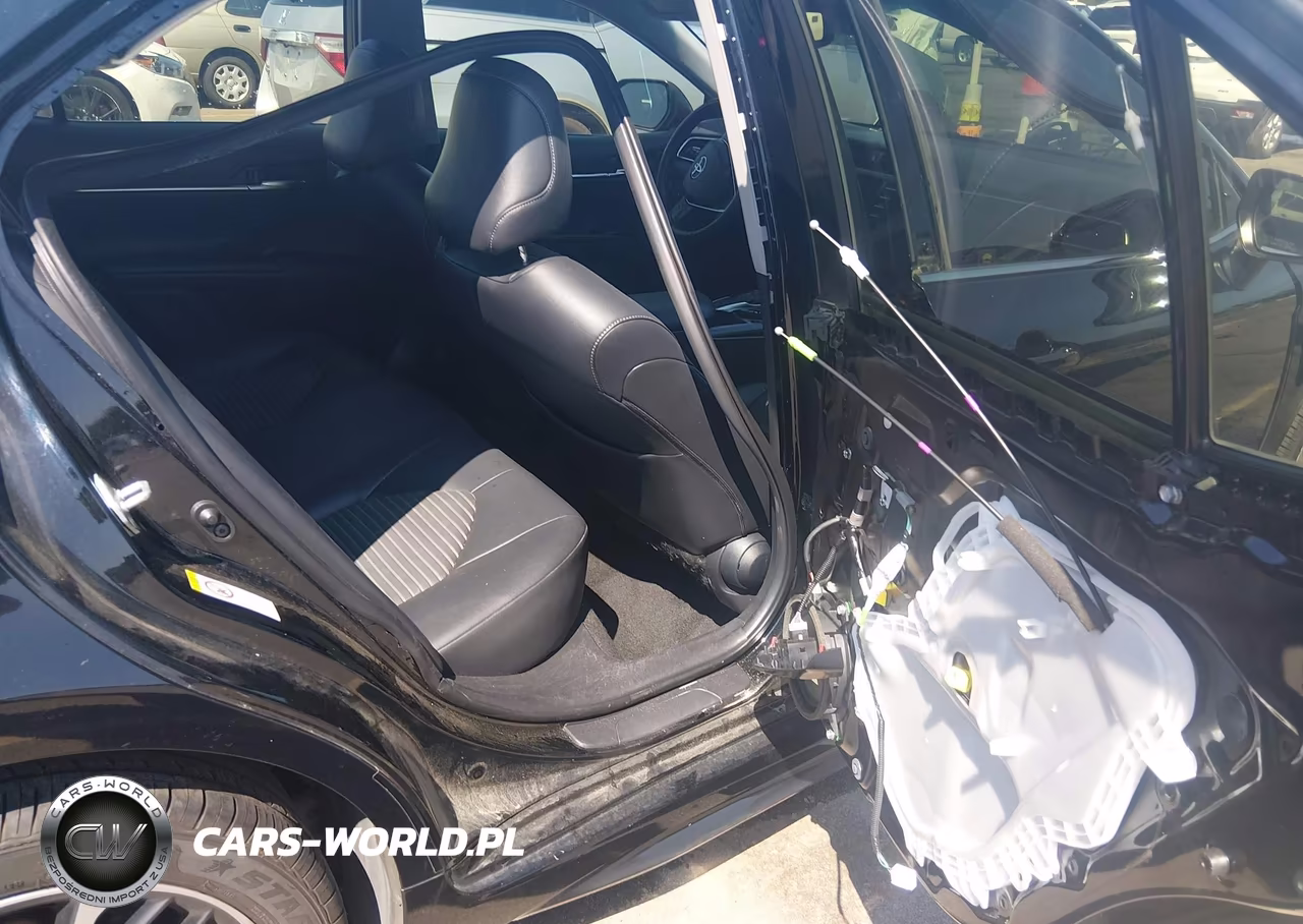 2018 Toyota Camry Se VIN:JTNB11HK4J3037954 - 8