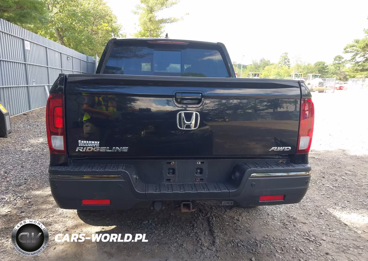 2018 Honda Ridgeline Black Edition VIN:5FPYK3F87JB014032 - 17