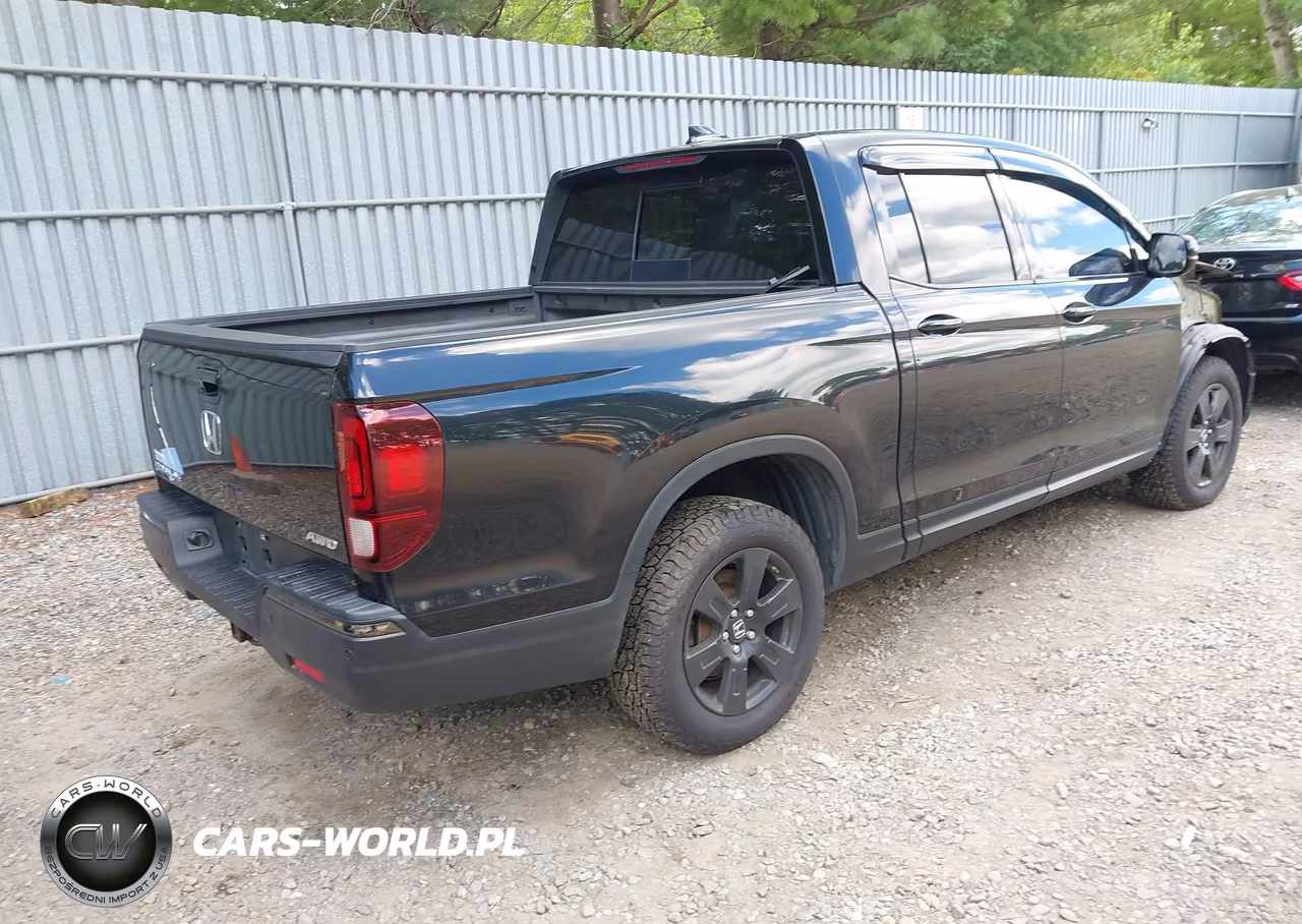 2018 Honda Ridgeline Black Edition VIN:5FPYK3F87JB014032 - 4