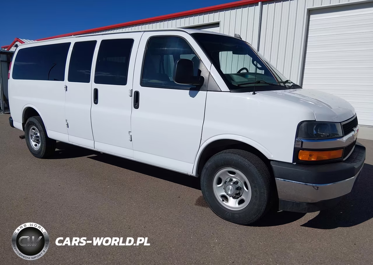 2018 Chevrolet Express 3500 Lt VIN:1GAZGPFG8J1300406 - 1