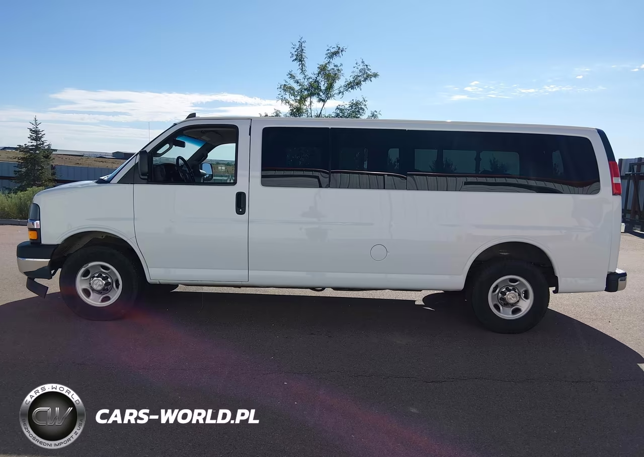 2018 Chevrolet Express 3500 Lt VIN:1GAZGPFG8J1300406 - 19