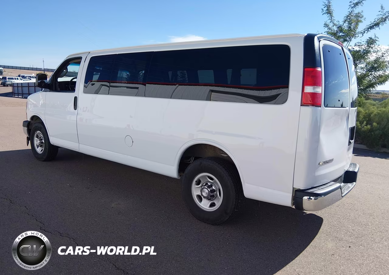2018 Chevrolet Express 3500 Lt VIN:1GAZGPFG8J1300406 - 3