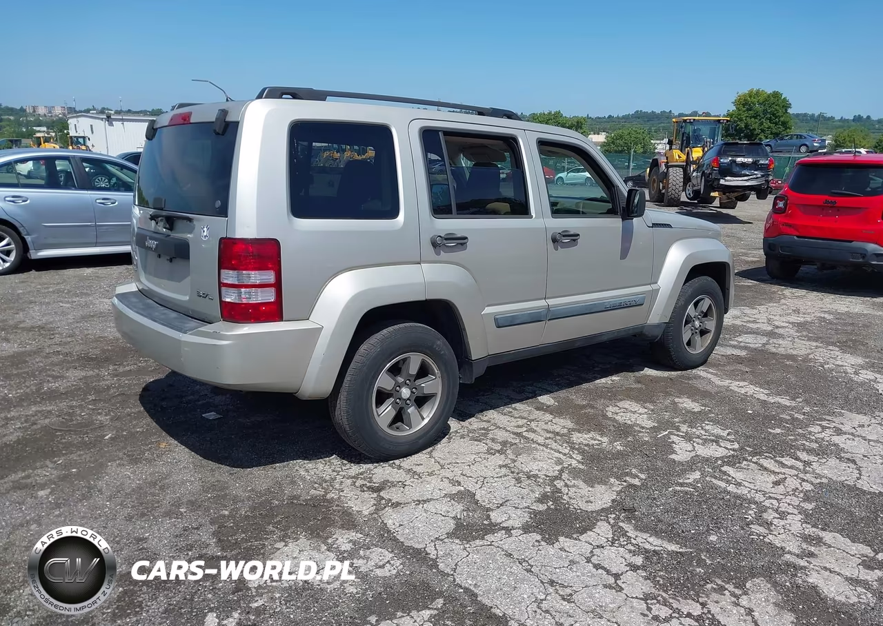 2008 Jeep Liberty Sport VIN:1J8GN28KX8W255631 - 4