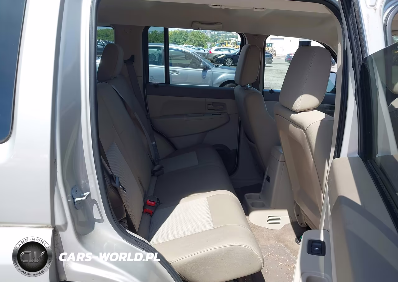 2008 Jeep Liberty Sport VIN:1J8GN28KX8W255631 - 8