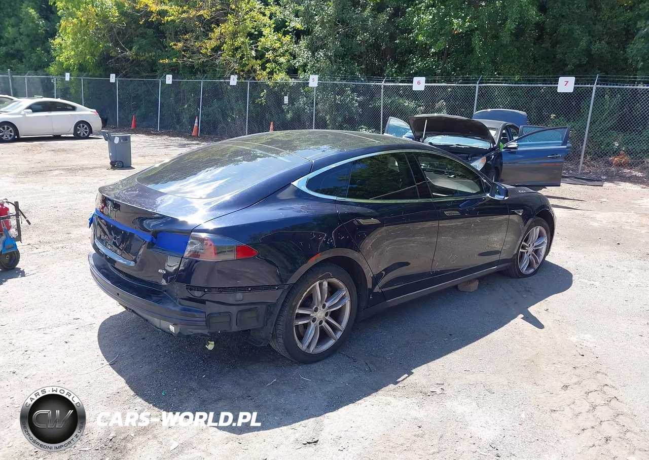 2014 Tesla Model S P85 VIN:5YJSA1H19EFP51146 - 4