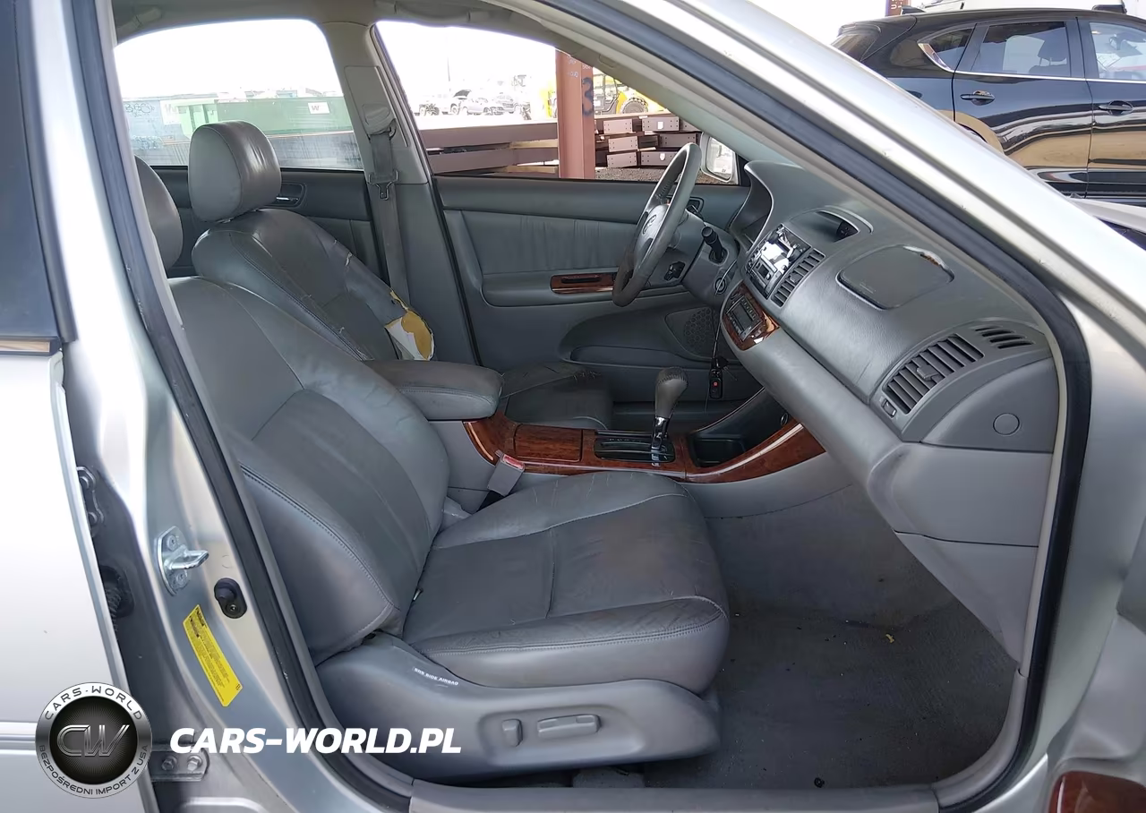 2003 Toyota Camry Xle VIN:4T1BE30K23U758007 - 5