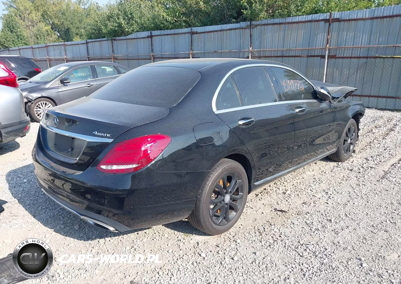 2015 Mercedes-Benz C 300 4Matic VIN:55SWF4KB4FU072553 - 4