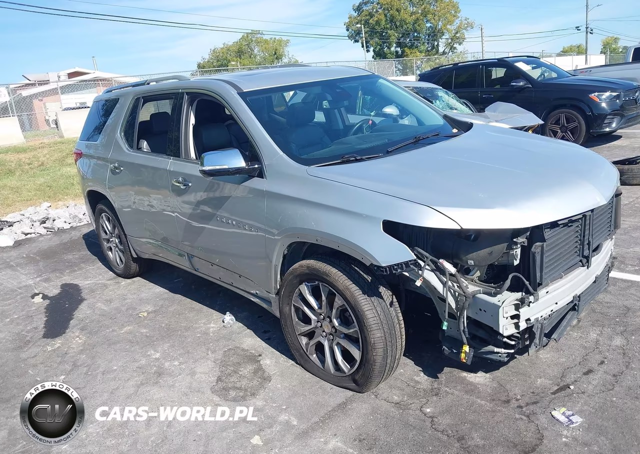 2018 Chevrolet Traverse Premier VIN:1GNERKKW6JJ135933 - 1