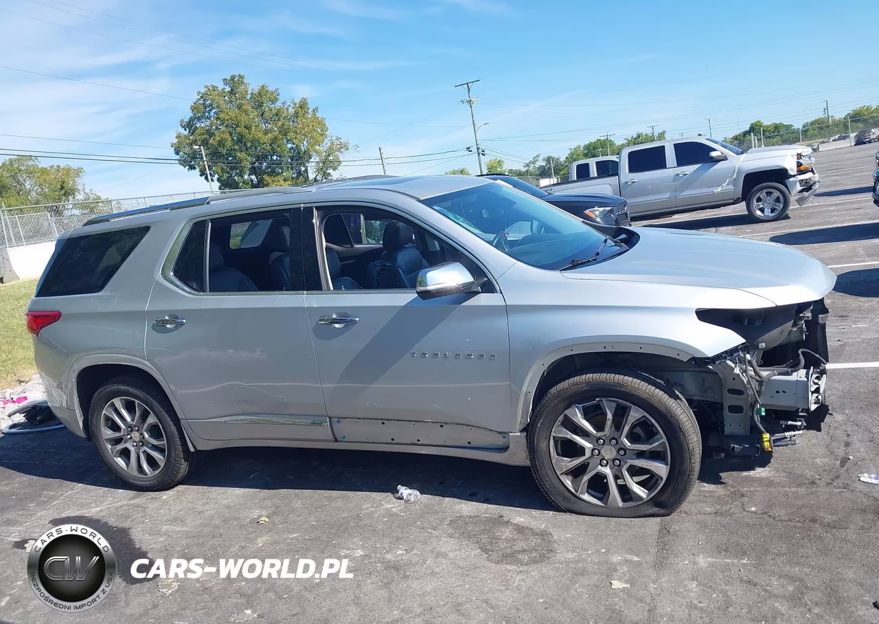 2018 Chevrolet Traverse Premier VIN:1GNERKKW6JJ135933 - 14
