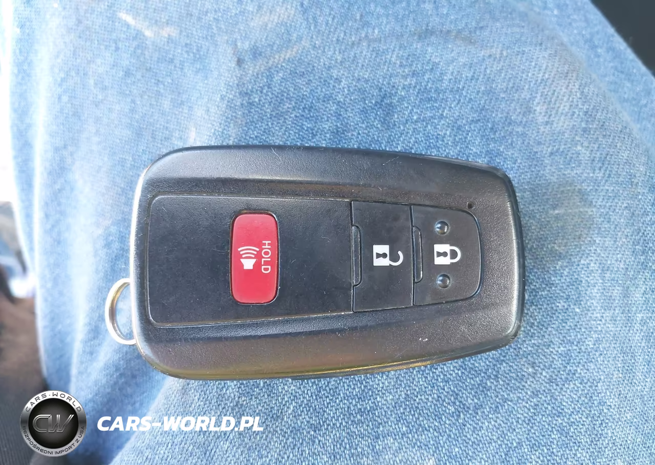2016 Toyota Prius Three VIN:JTDKARFU2G3509973 - 11