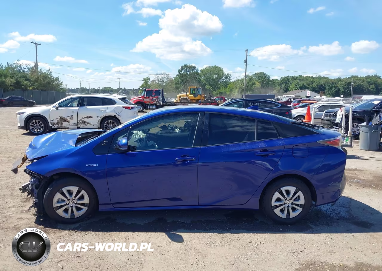 2016 Toyota Prius Three VIN:JTDKARFU2G3509973 - 15