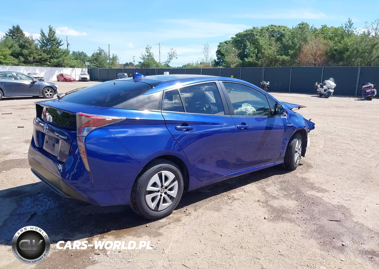 2016 Toyota Prius Three VIN:JTDKARFU2G3509973 - 4