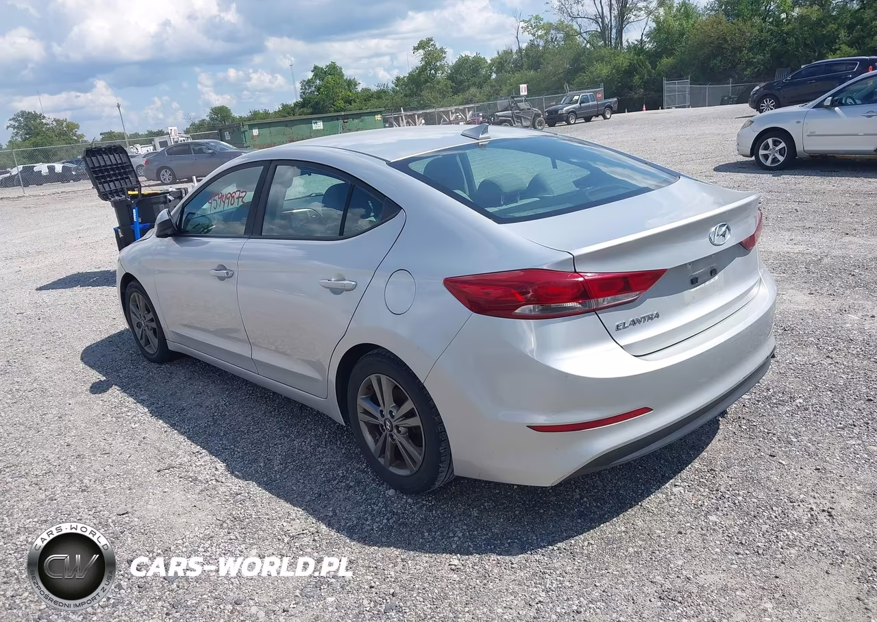 2018 Hyundai Elantra Sel VIN:5NPD84LF6JH221429 - 3