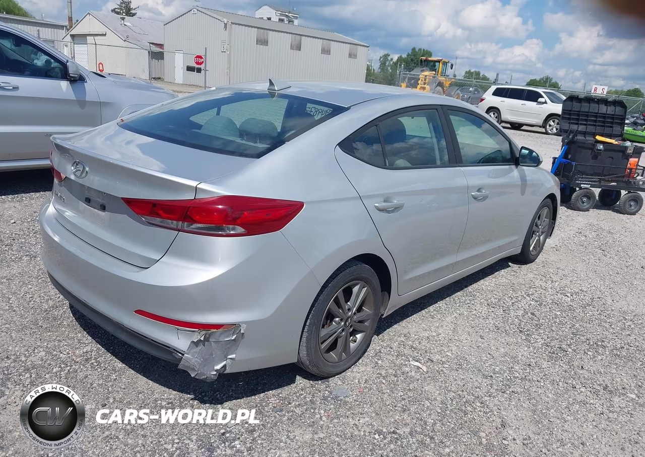 2018 Hyundai Elantra Sel VIN:5NPD84LF6JH221429 - 4