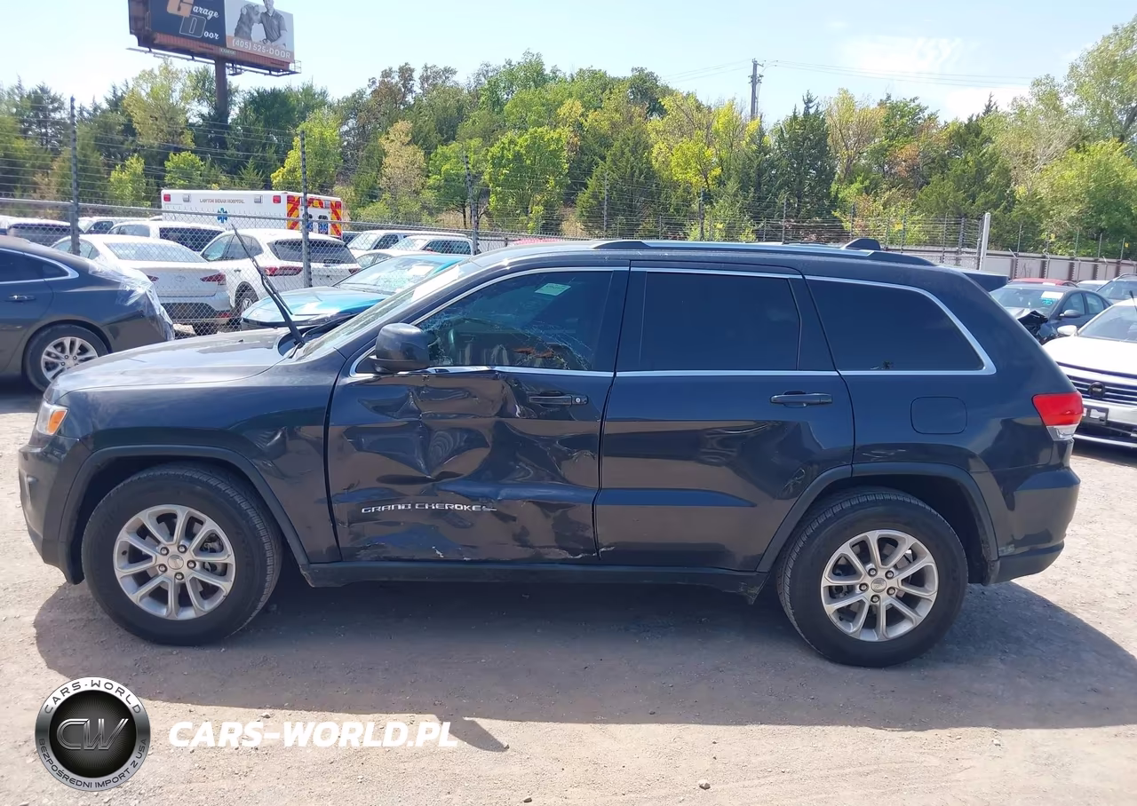 2015 Jeep Grand Cherokee Laredo VIN:1C4RJEAG7FC681357 - 14