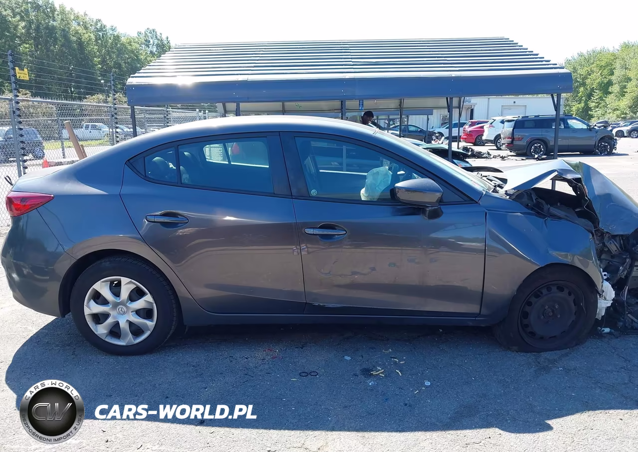 2018 Mazda Mazda3 Sport VIN:3MZBN1U79JM267835 - 13