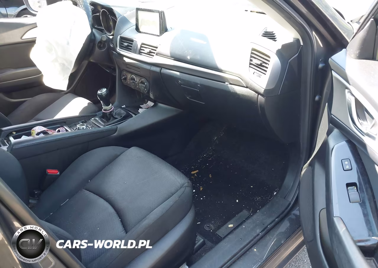 2018 Mazda Mazda3 Sport VIN:3MZBN1U79JM267835 - 5