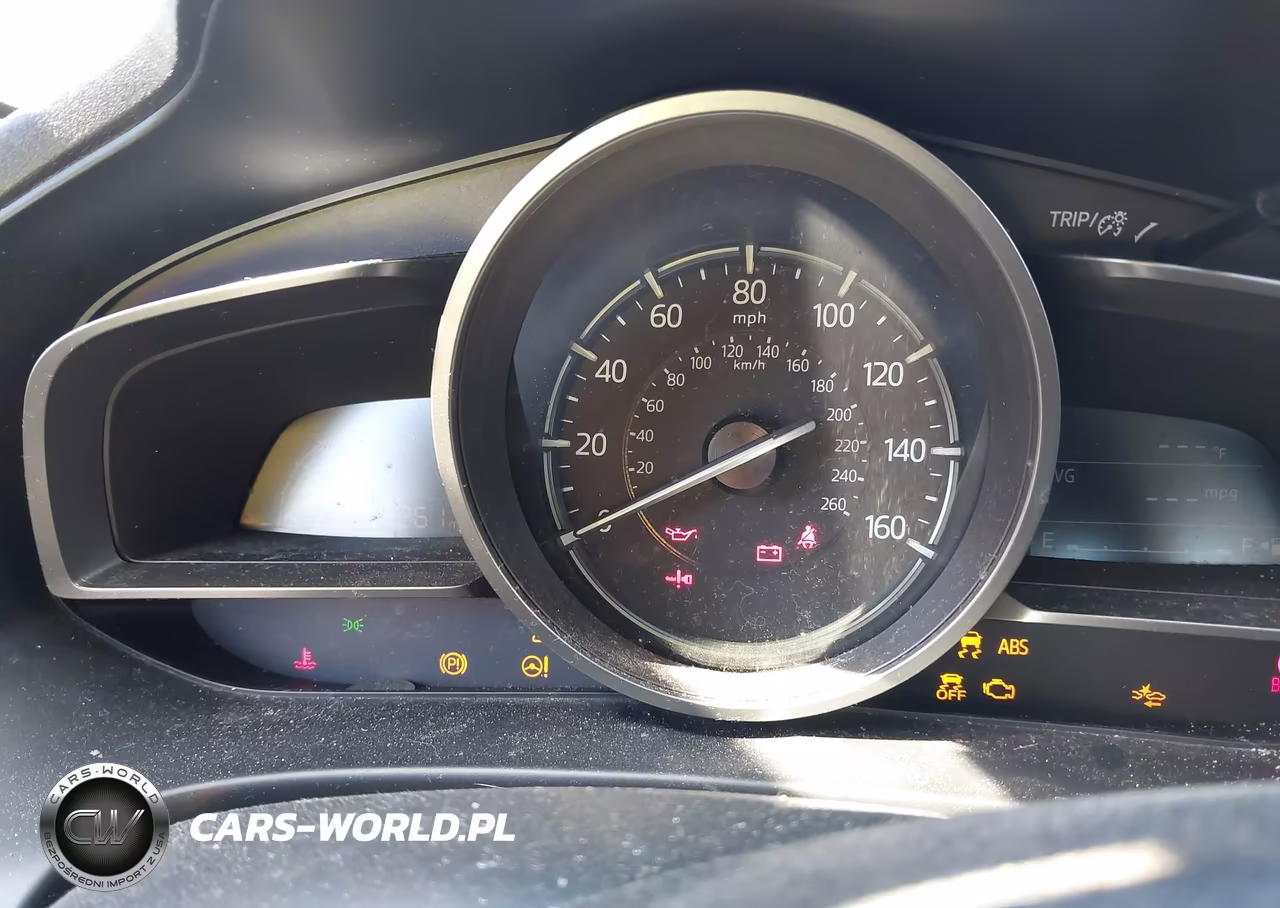 2018 Mazda Mazda3 Sport VIN:3MZBN1U79JM267835 - 7