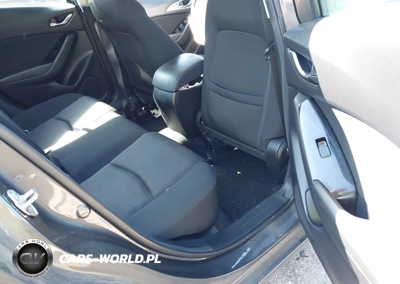 2018 Mazda Mazda3 Sport VIN:3MZBN1U79JM267835 - 8