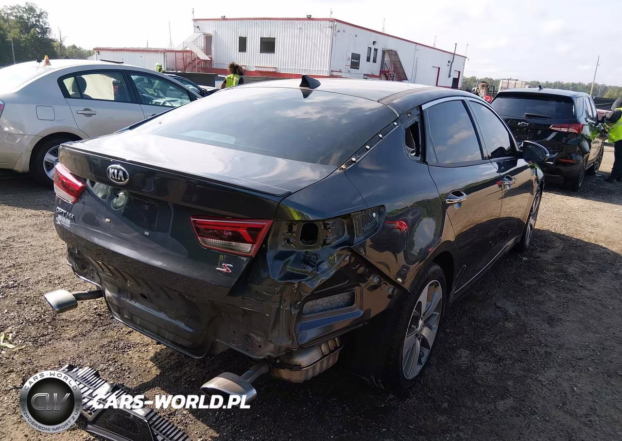 2019 Kia Optima S VIN:5XXGT4L30KG321444 - 4