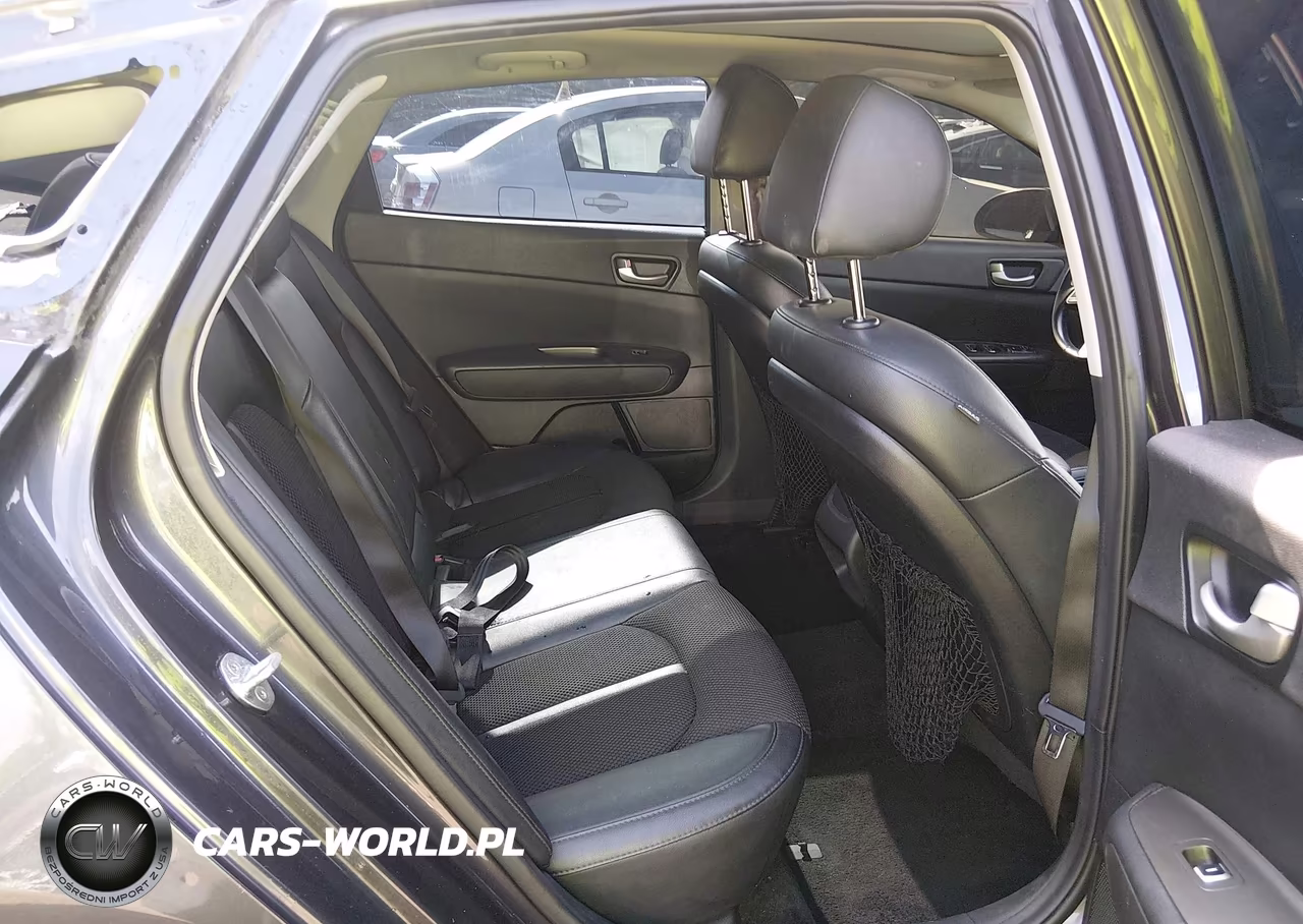 2019 Kia Optima S VIN:5XXGT4L30KG321444 - 8