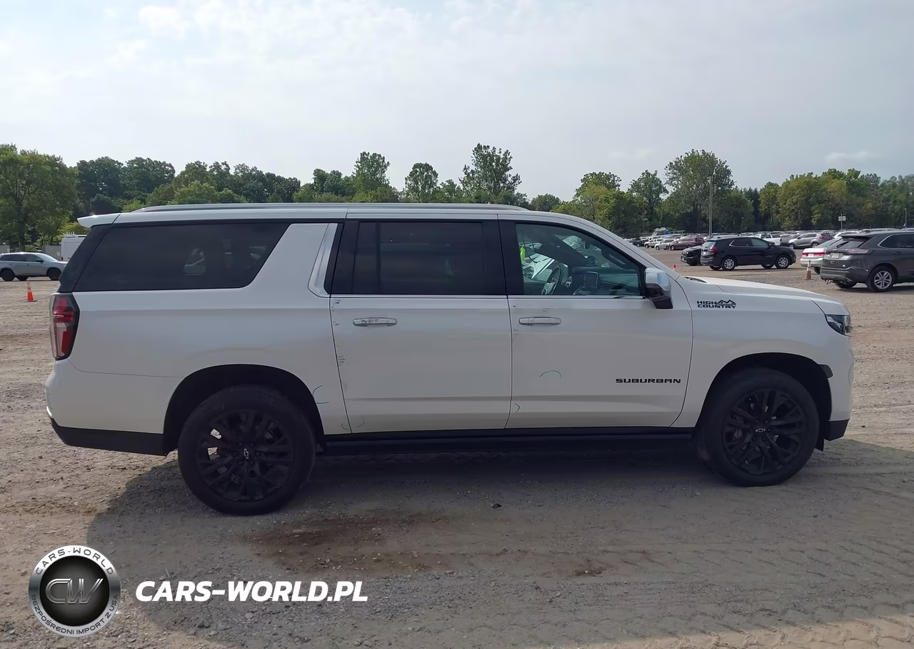2023 Chevrolet Suburban Premier VIN:1GNSKFKT1PR116978 - 13