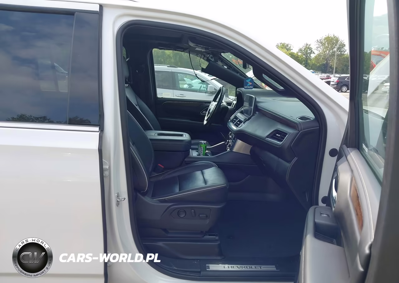 2023 Chevrolet Suburban Premier VIN:1GNSKFKT1PR116978 - 5