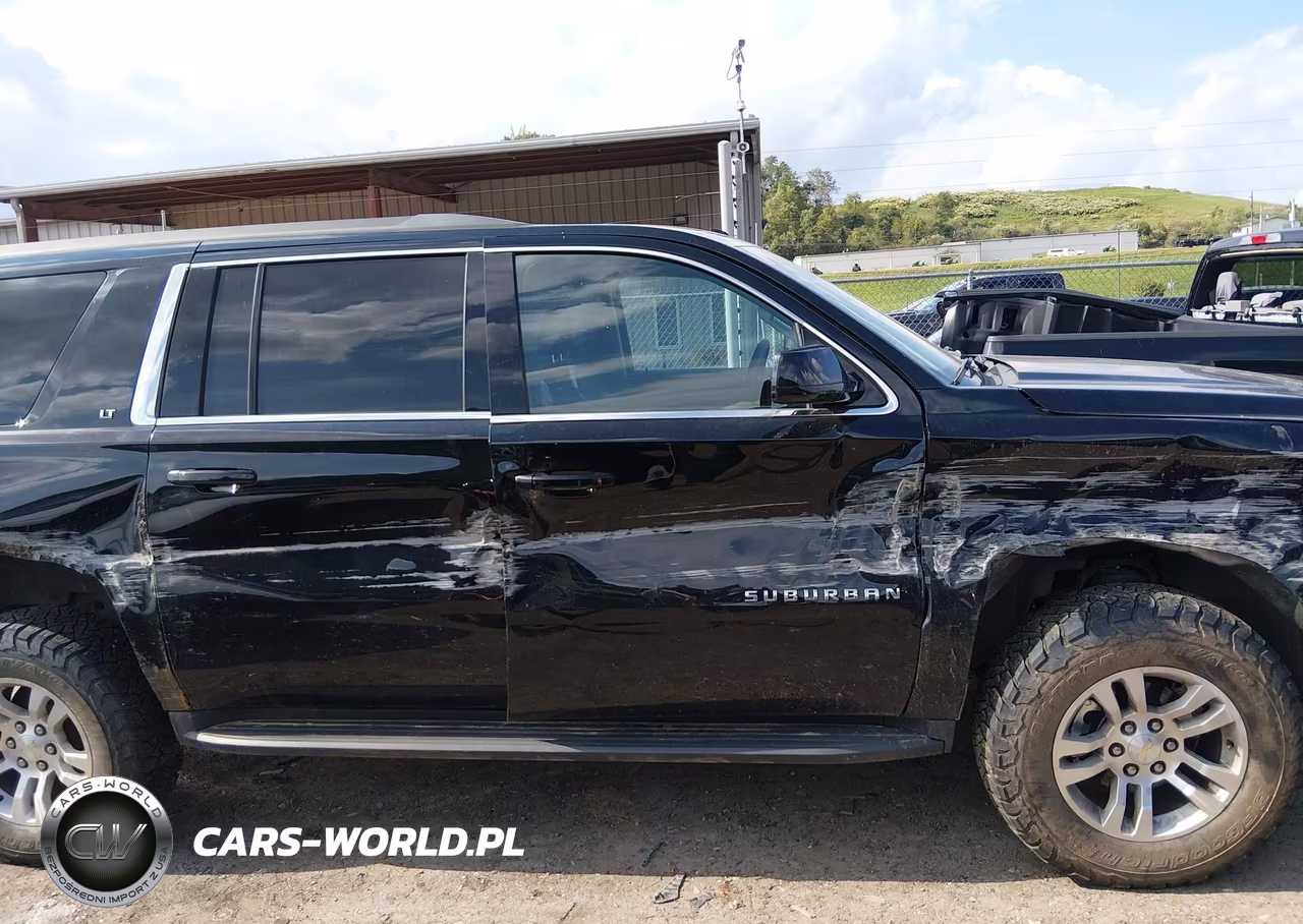 2018 Chevrolet Suburban Lt VIN:1GNSKHKC0JR133614 - 13