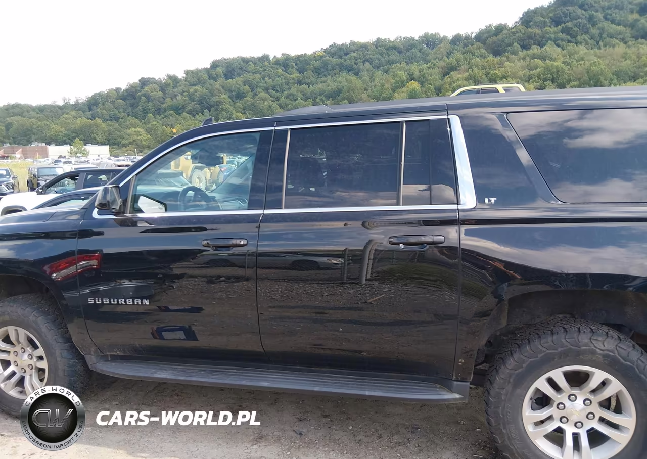 2018 Chevrolet Suburban Lt VIN:1GNSKHKC0JR133614 - 14