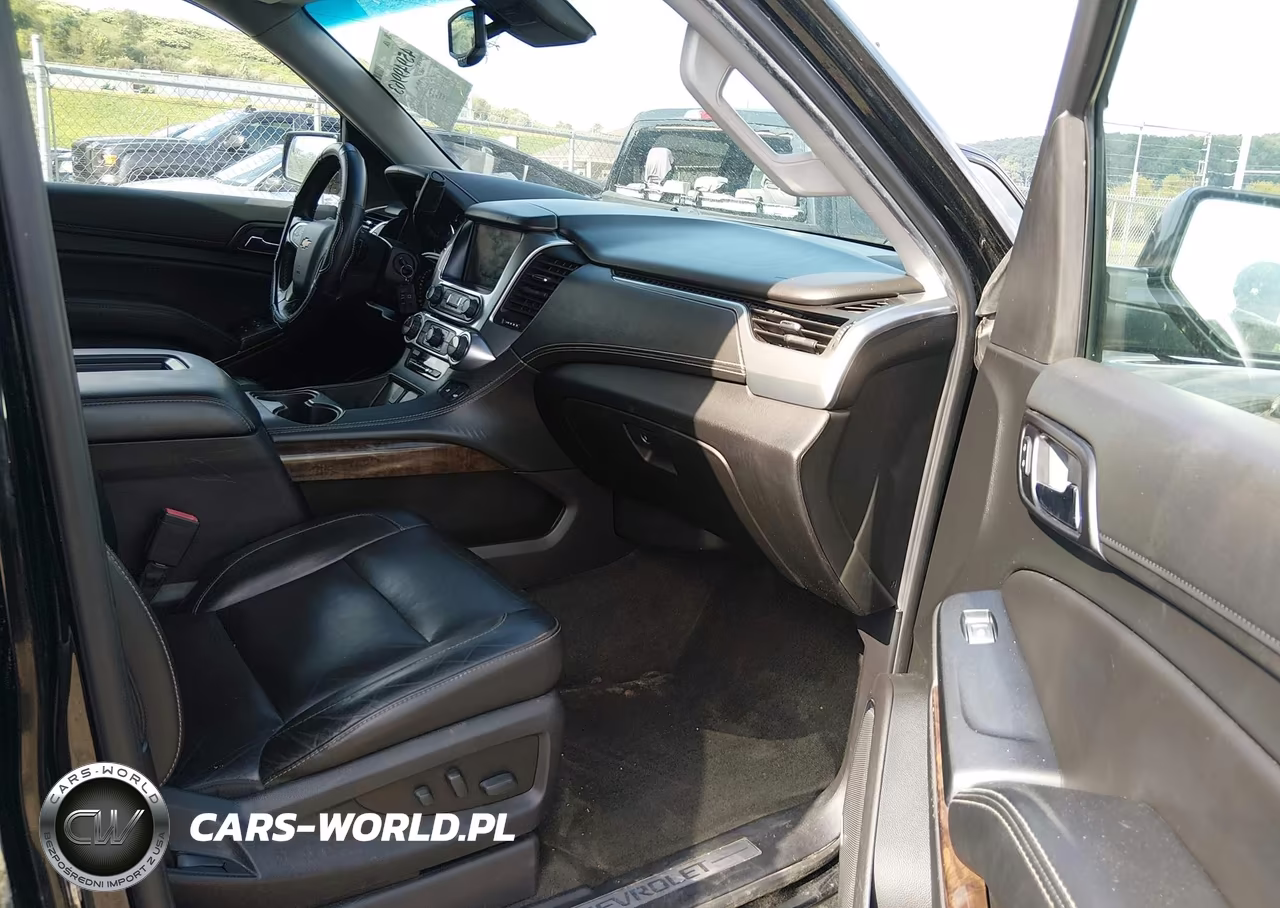 2018 Chevrolet Suburban Lt VIN:1GNSKHKC0JR133614 - 5